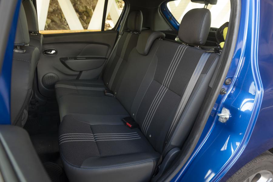 Интерьер Renault Sandero GT Line 2019 года  (LA) (фото 18 из 42)